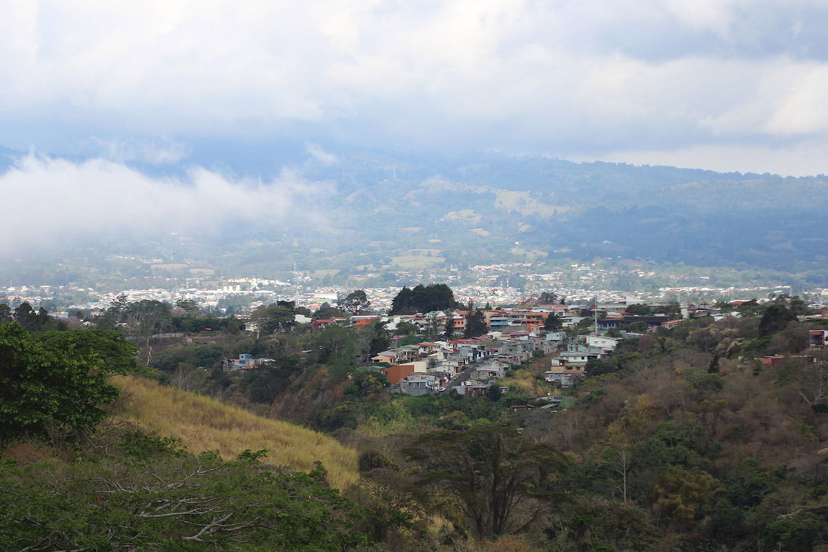 Entering San José, Costa Rica | Snappy Travels